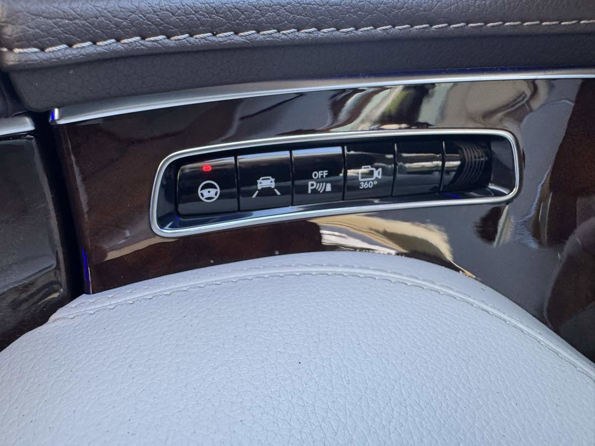 Used 2017 Mercedes-Benz S 550 Cabriolet image 27