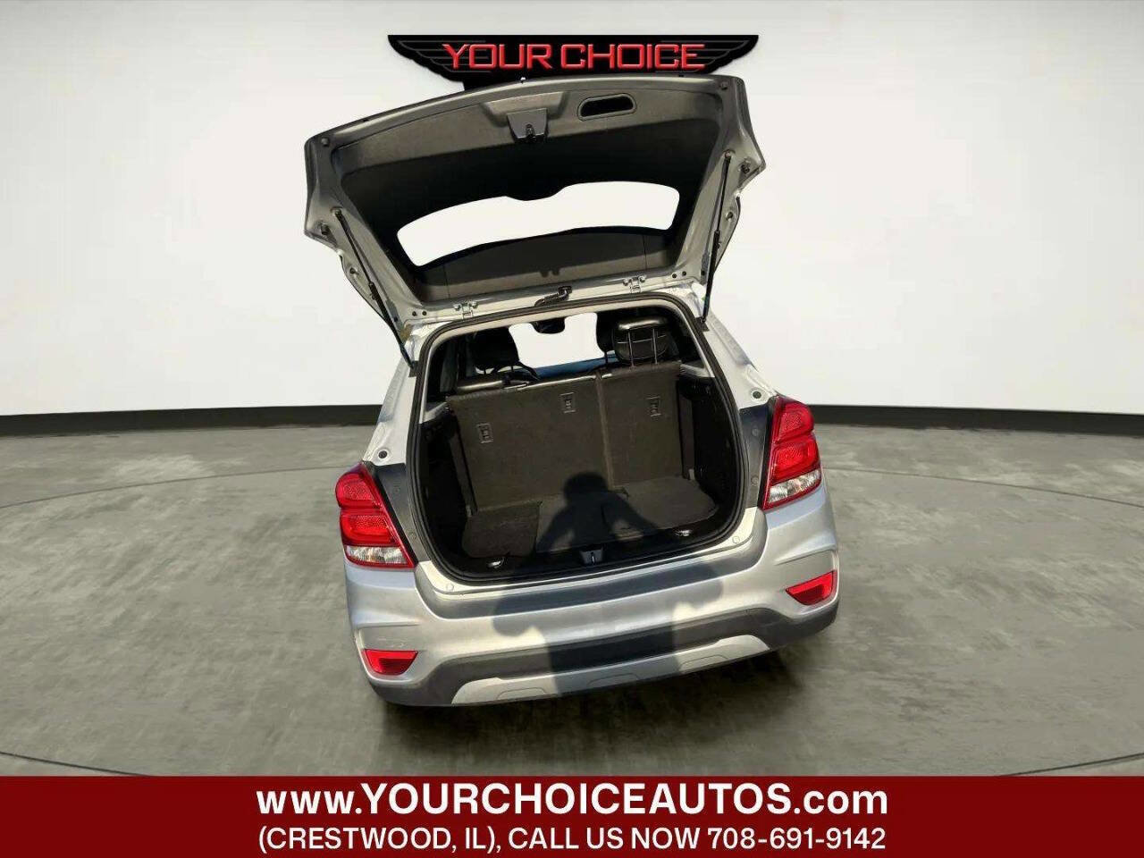 Used 2019 Chevrolet Trax LT w/ LT Convenience Package FWD image 9