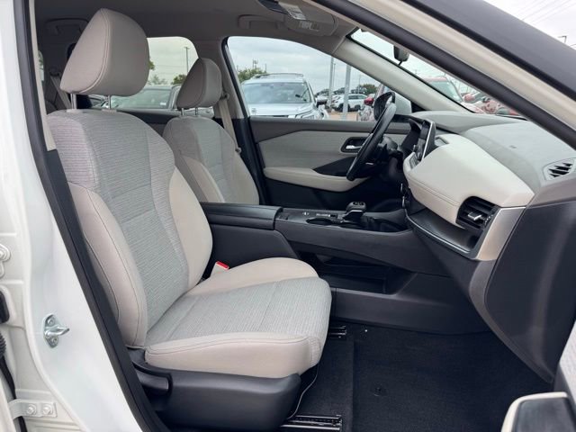 Used 2023 Nissan Rogue SV image 23