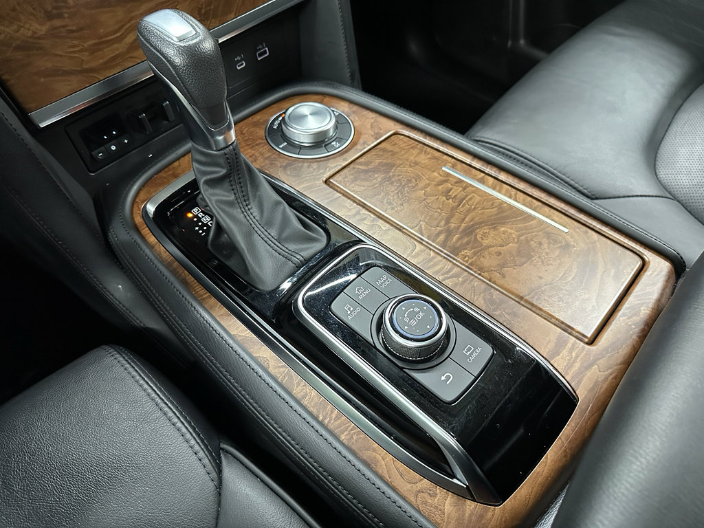Used 2024 Nissan Armada SL image 37