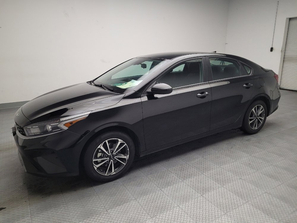 Used 2024 Kia Forte LXS image 2