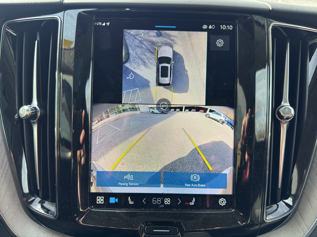 Certified 2025 Volvo XC60 B5 Plus image 13