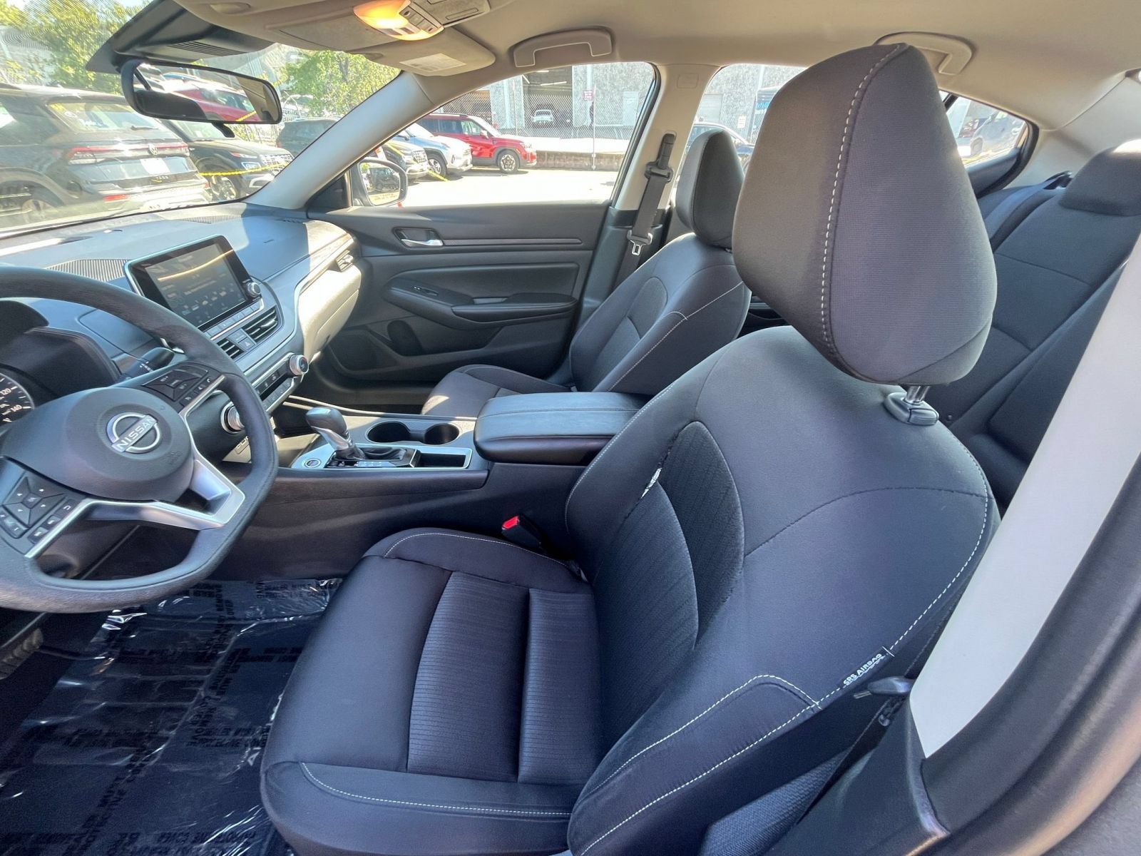 Used 2025 Nissan Altima 2.5 SV FWD image 27