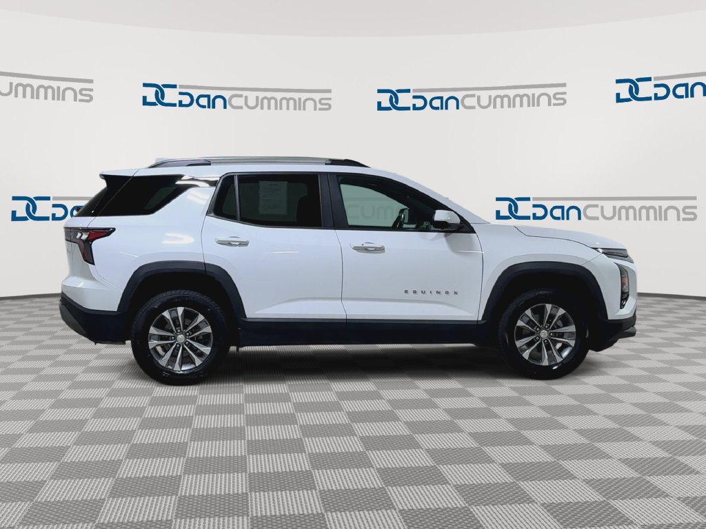 Used 2025 Chevrolet Equinox LT w/ Convenience Package II AWD/4WD image 2