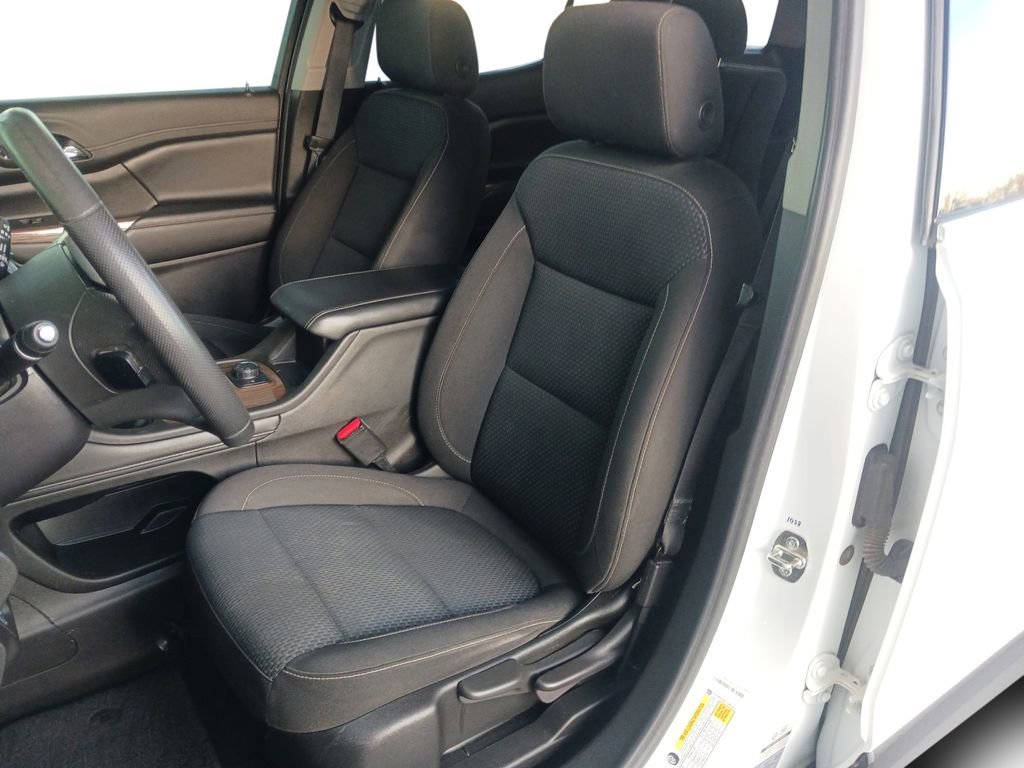 Used 2023 GMC Acadia SLE image 26