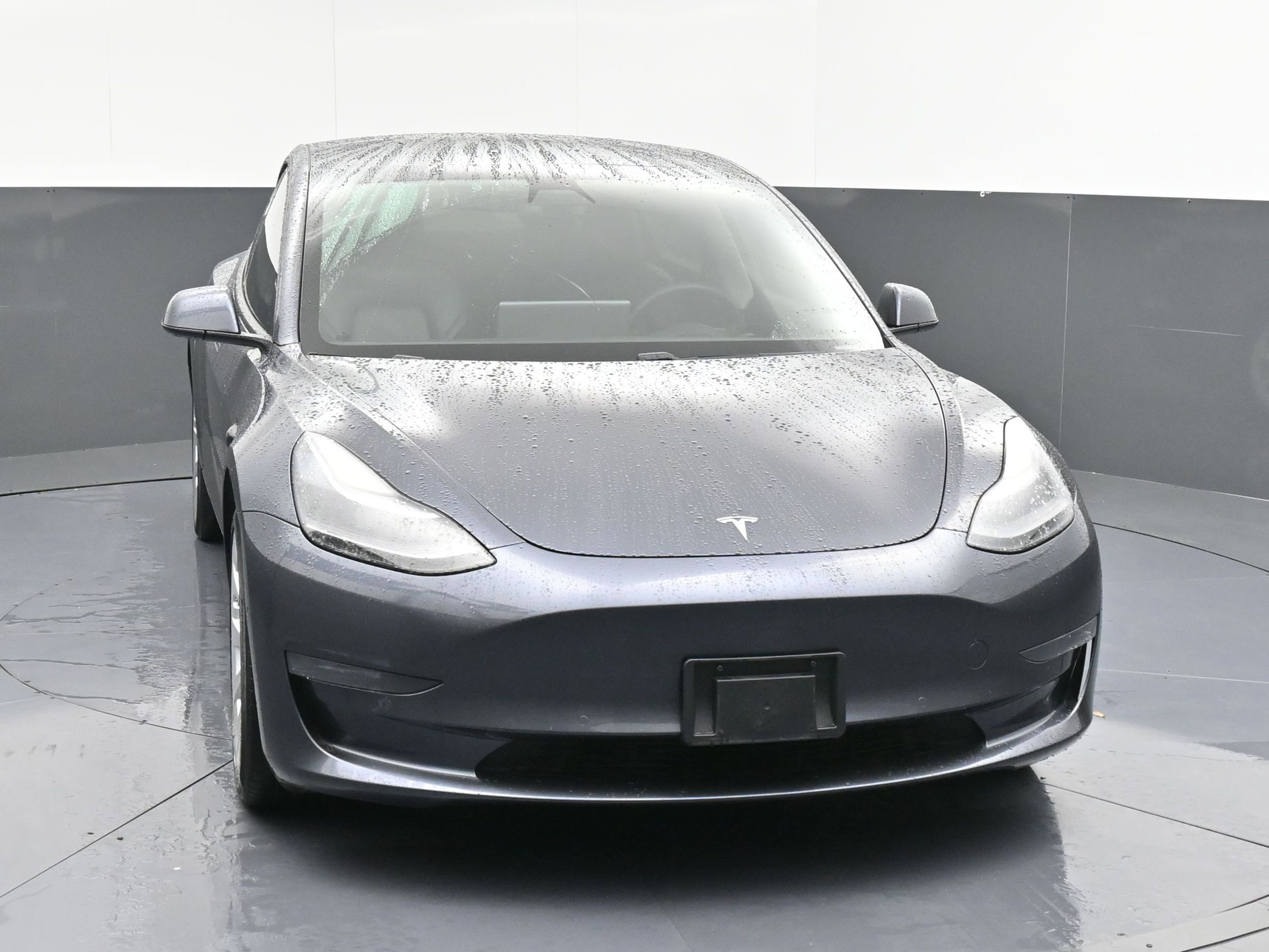 Used 2021 Tesla Model 3 Standard Range Plus image 2