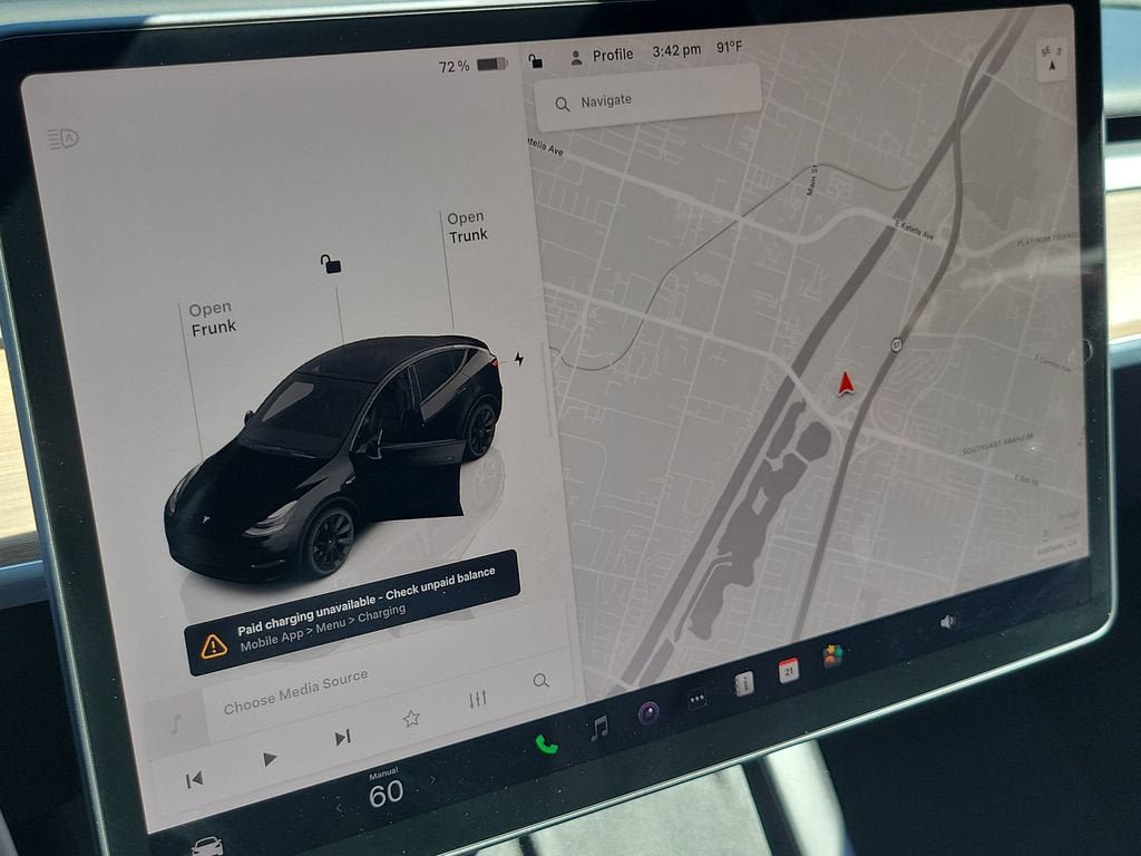 Used 2023 Tesla Model Y Long Range AWD/4WD image 25