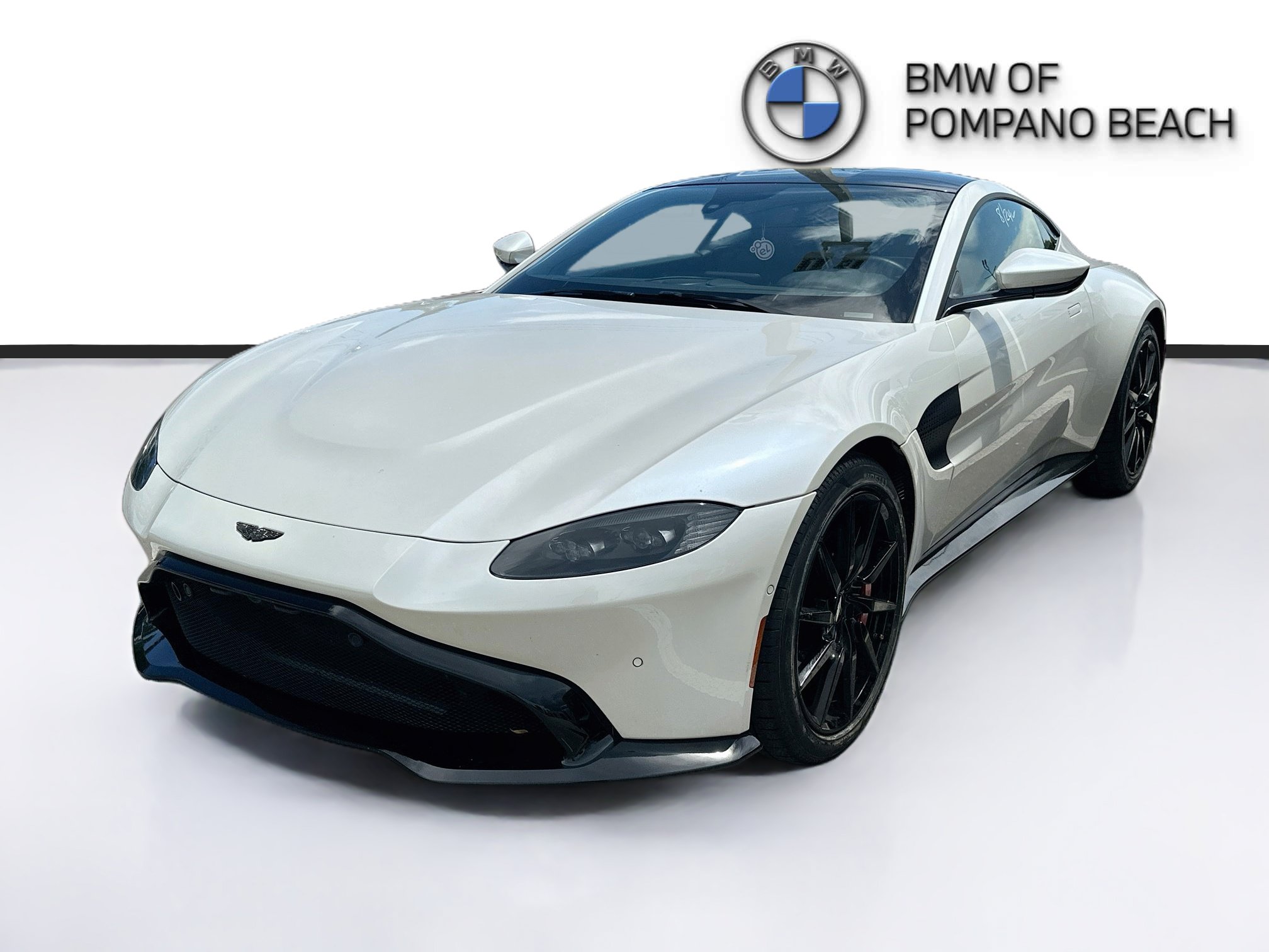 Used 2019 Aston Martin V8 Vantage Coupe RWD image 3
