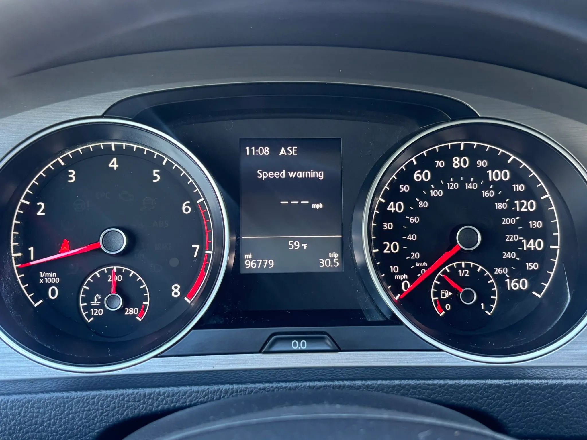 Used 2015 Volkswagen Golf Launch Edition FWD image 30