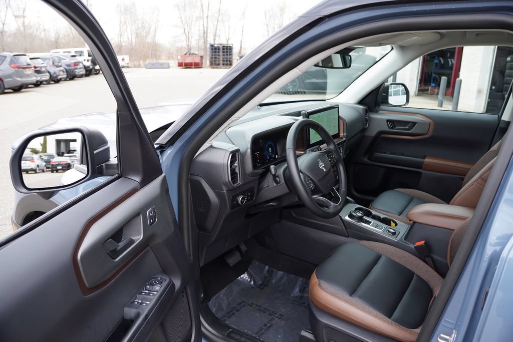 Used 2025 Ford Bronco Sport Outer Banks w/ Outer Banks Tech Package+ AWD/4WD image 15