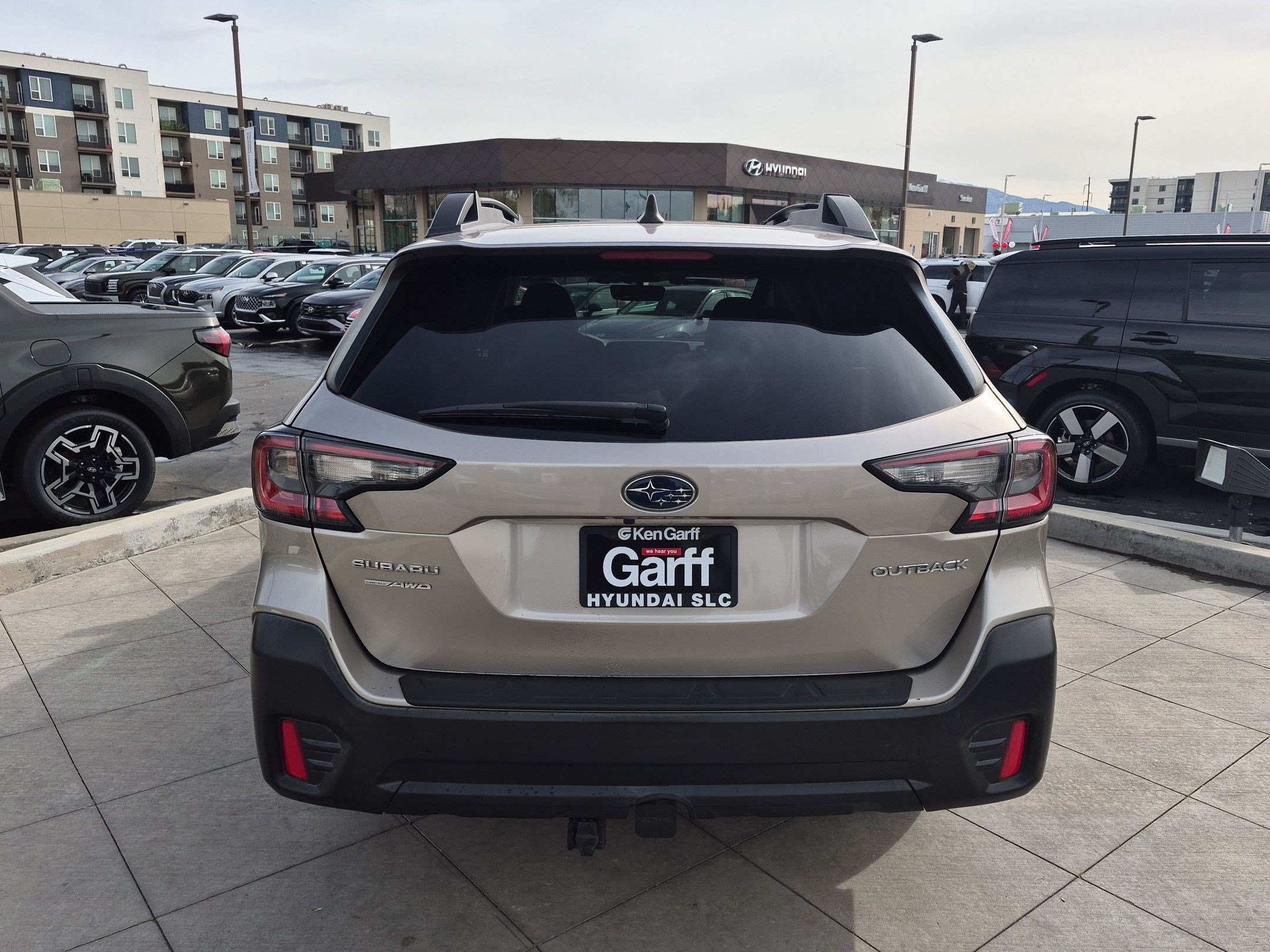Used 2020 Subaru Outback Premium w/ Popular Package #1 AWD/4WD image 5
