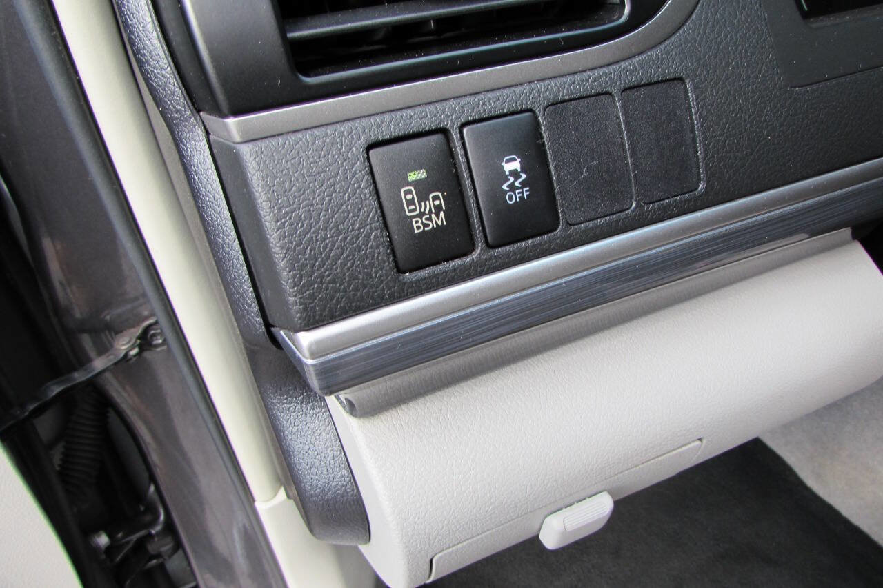 Used 2014 Toyota Camry XLE image 22