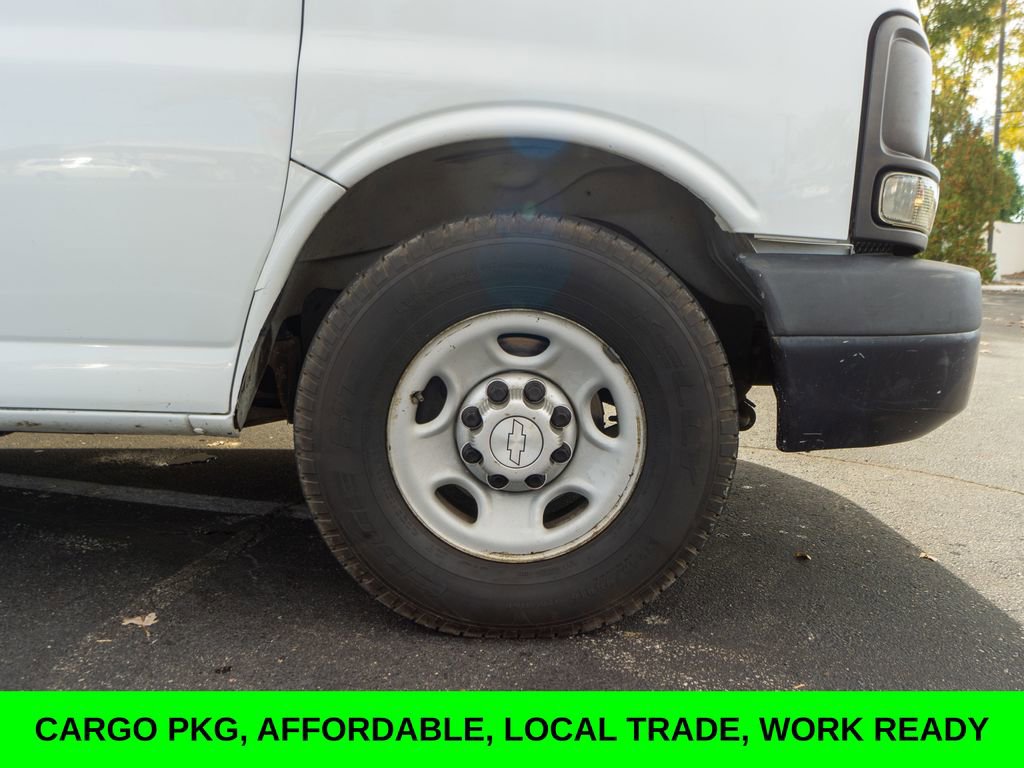 Used 2015 Chevrolet Express 2500 image 3