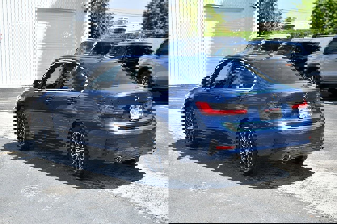 Used 2021 BMW 330i Sedan w/ Convenience Package image 4