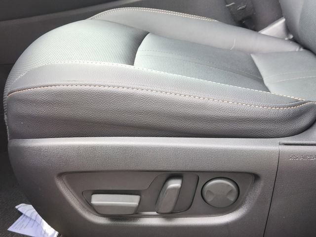 Used 2025 MAZDA CX-70 Plug-In Hybrid w/ Premium Pkg image 23