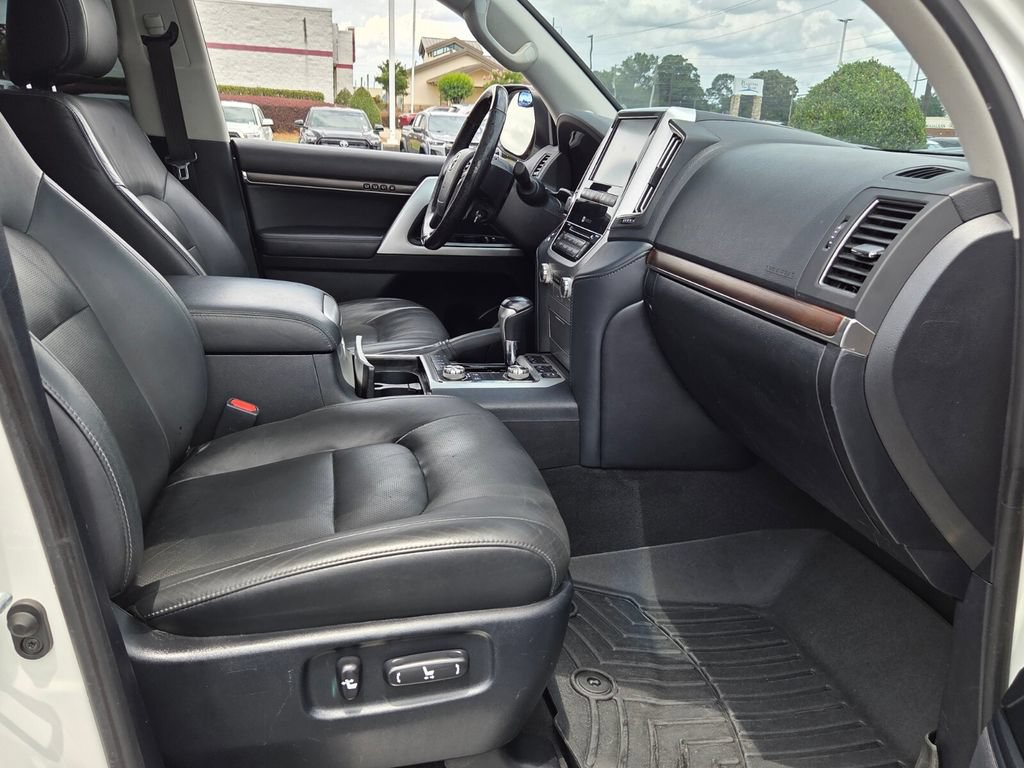Used 2019 Toyota Land Cruiser AWD/4WD image 17