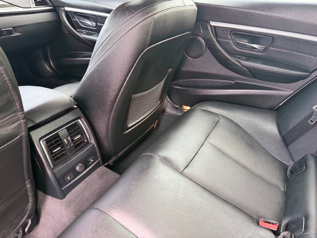 Used 2018 BMW 330e w/ Premium Package RWD image 14