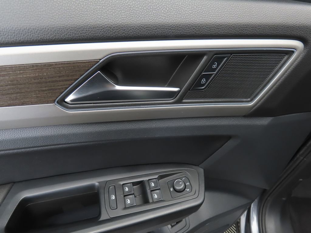 Used 2019 Volkswagen Atlas SE w/ Panoramic Sunroof Package image 24