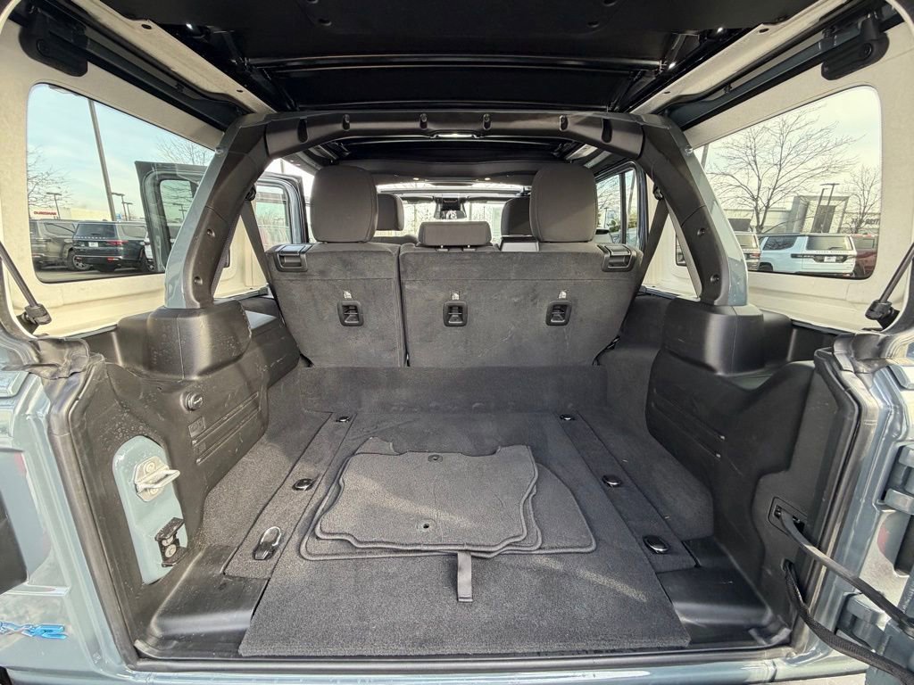 Certified 2025 Jeep Wrangler Unlimited Rubicon 4xe w/ Convenience Group image 35