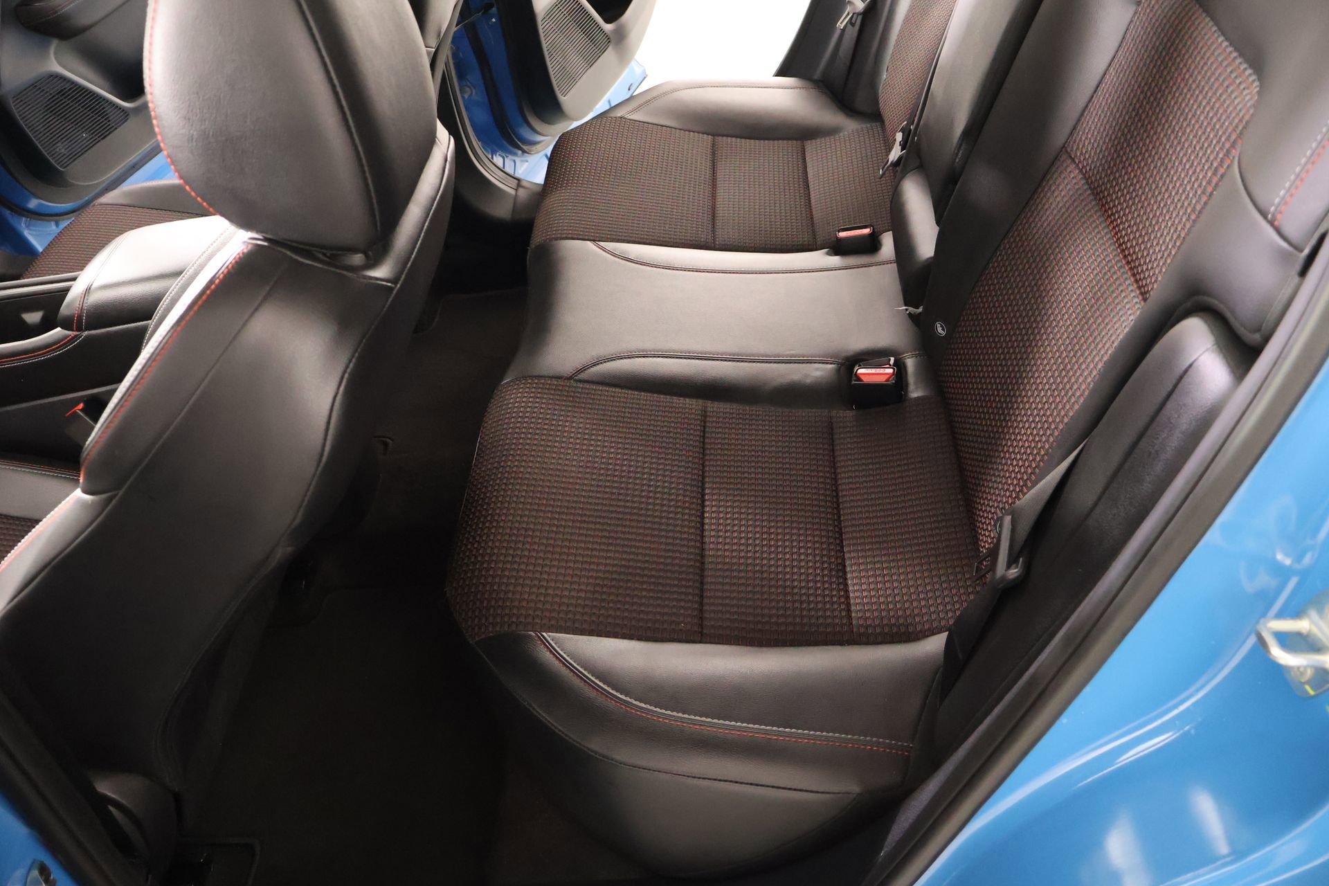 Used 2025 Nissan Kicks SR FWD image 11