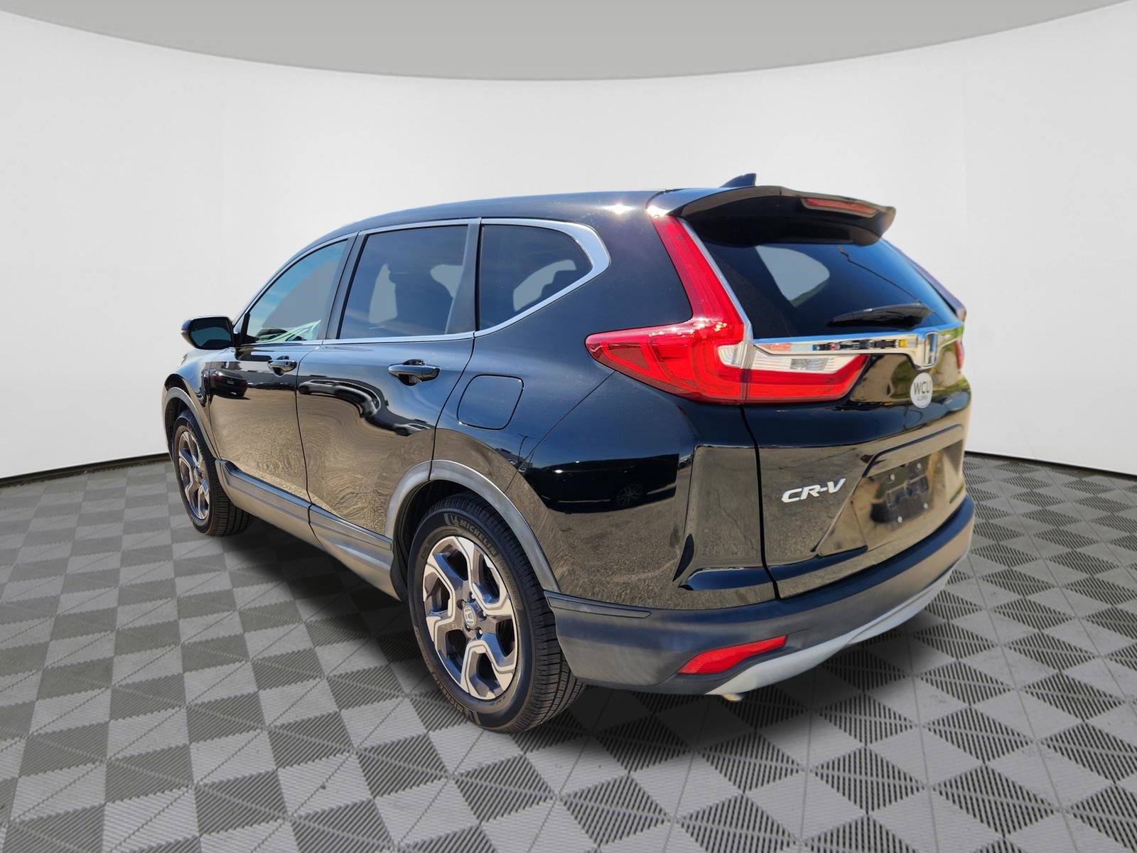 Used 2018 Honda CR-V EX image 3