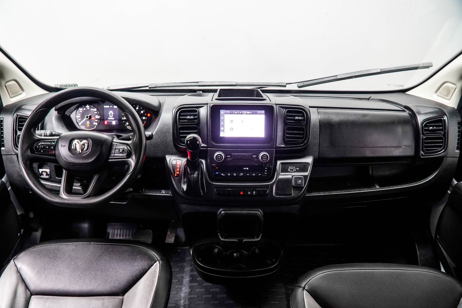 Used 2023 RAM ProMaster 2500 FWD image 5