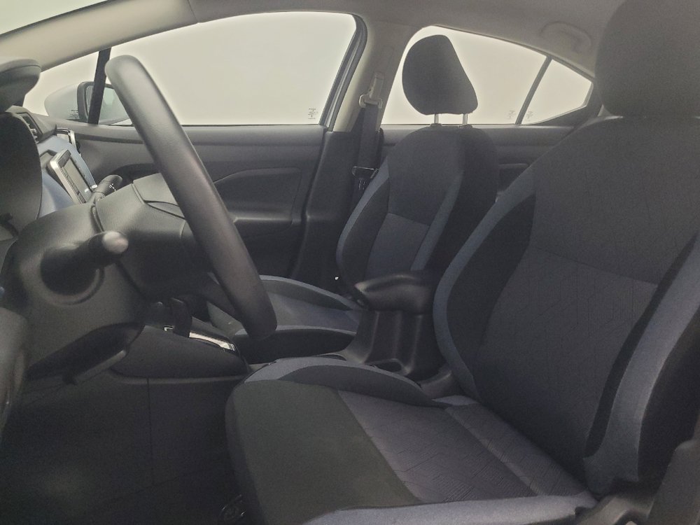 Used 2025 Nissan Versa SV FWD image 17