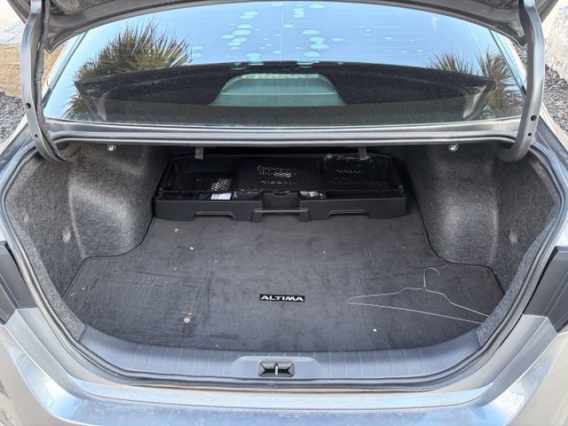 Used 2024 Nissan Altima 2.5 SR w/ SR Premium Package FWD image 17