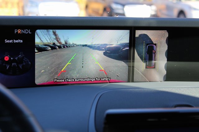 Certified 2024 Lincoln Nautilus Reserve w/ Equipment Group 202A image 27