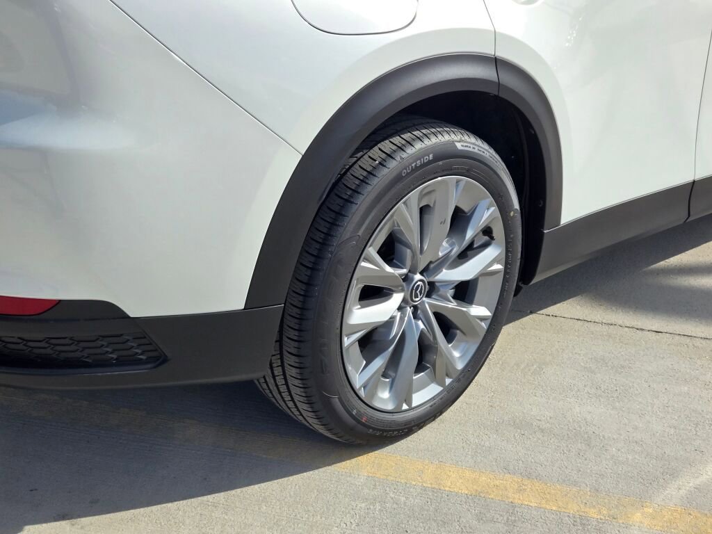 New 2026 MAZDA CX-90 Plug-In Hybrid w/ Preferred image 11