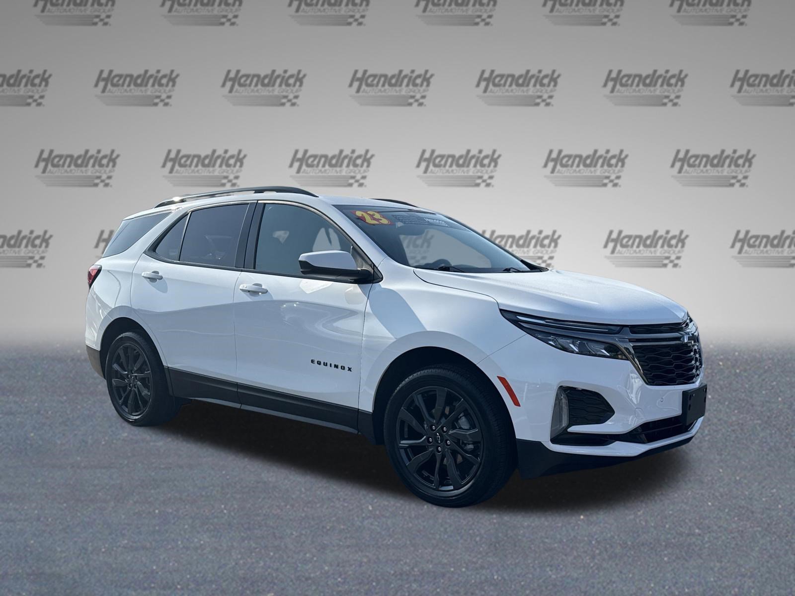 Used 2023 Chevrolet Equinox RS AWD/4WD image 2