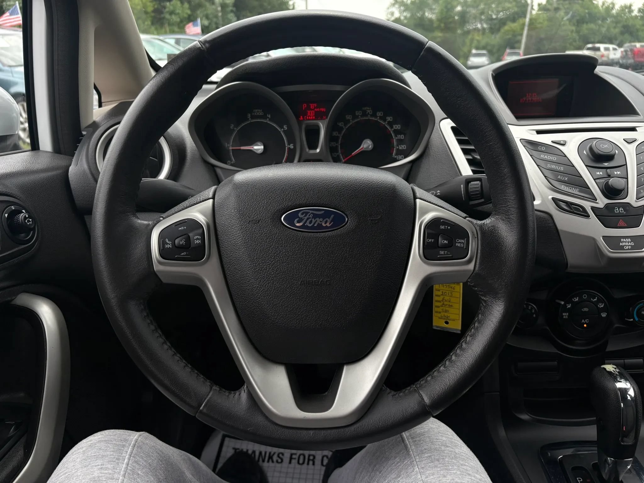 Used 2013 Ford Fiesta SE FWD image 29