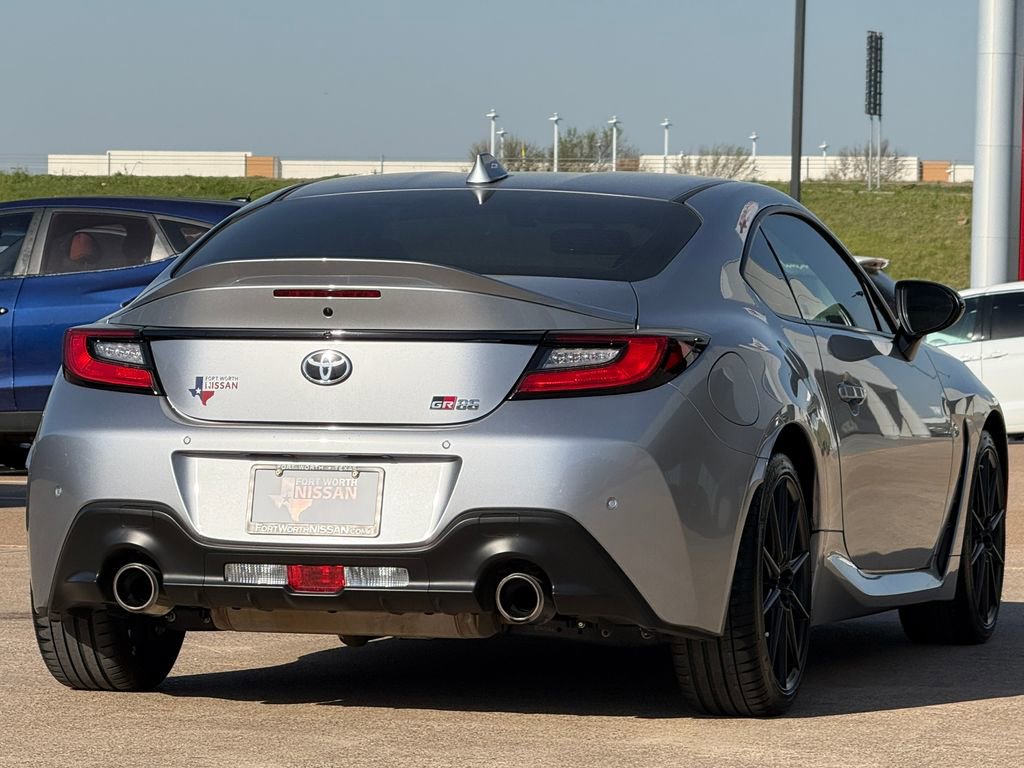 Used 2023 Toyota GR86 Premium w/ ALL Weather Mat Package (TMS) image 9