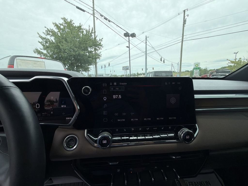 Used 2024 GMC Canyon Denali AWD/4WD image 16