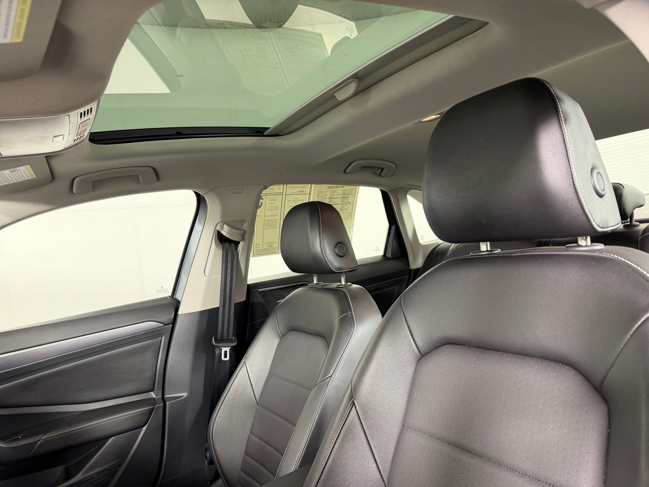 Used 2023 Volkswagen Jetta SE FWD image 22