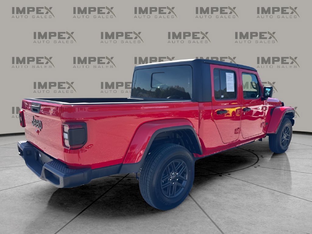 Used 2024 Jeep Gladiator Sport AWD/4WD image 5