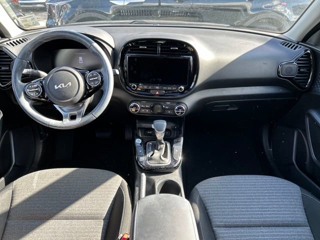 Used 2023 Kia Soul EX image 18