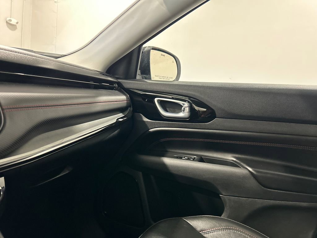 Used 2022 Jeep Compass Trailhawk w/ Trailhawk Convenience Group image 25