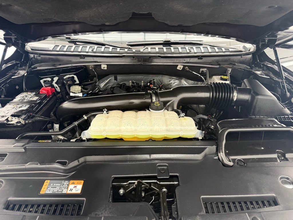 Used 2025 Lincoln Navigator L Reserve image 13