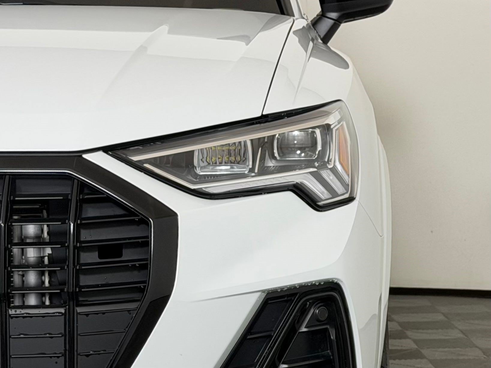 Certified 2025 Audi Q3 2.0T Premium Plus w/ Premium Plus Package AWD/4WD image 11