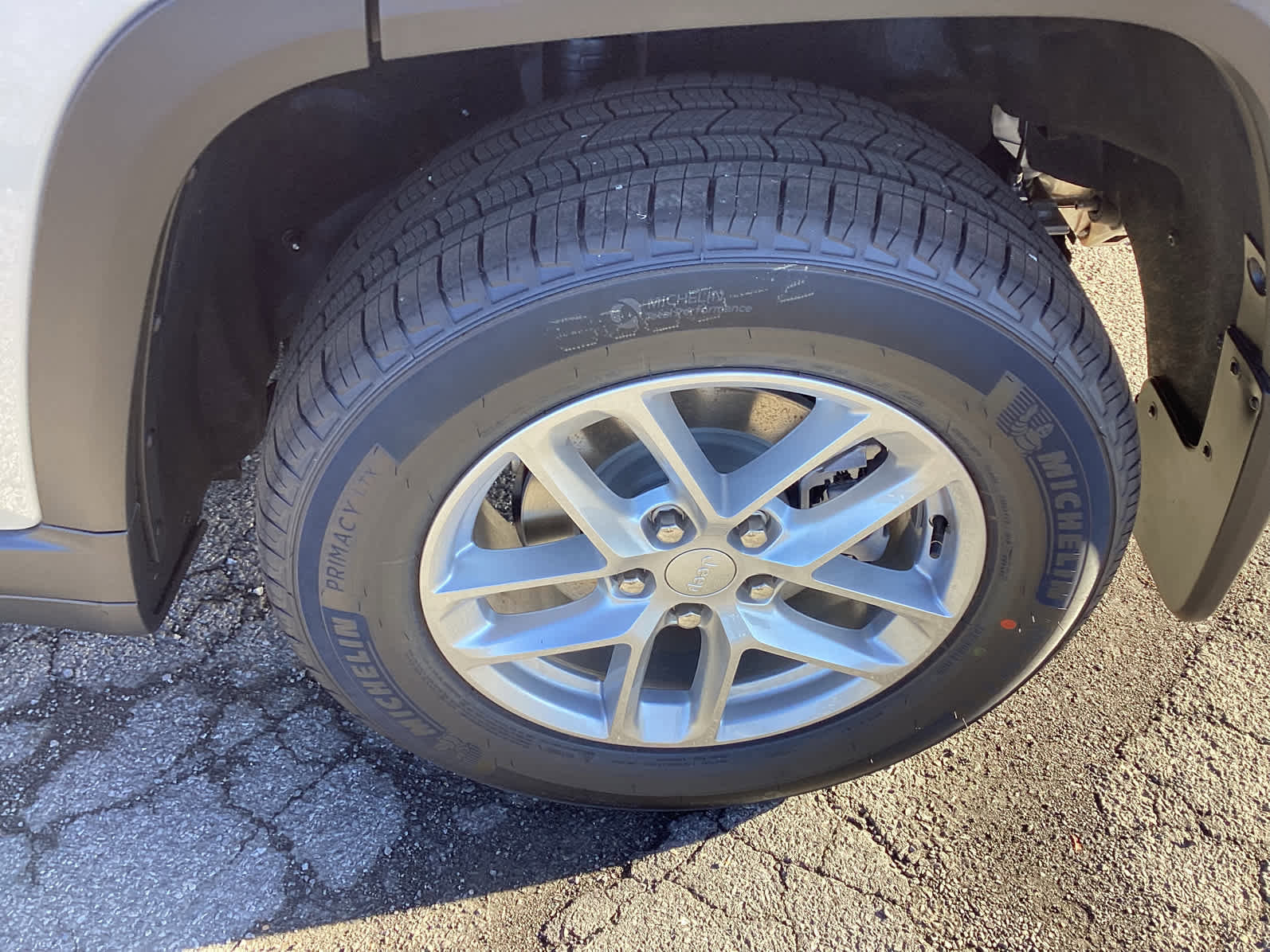 New 2025 Jeep Grand Cherokee Laredo X w/ Luxury Tech Group I image 33