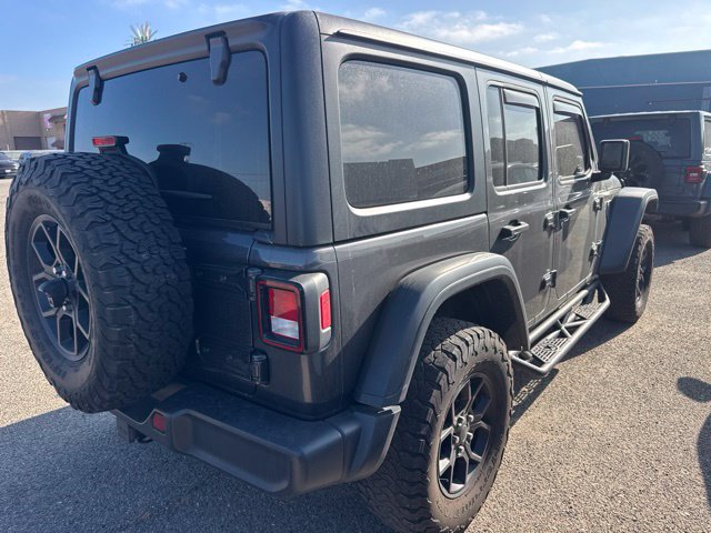 Used 2024 Jeep Wrangler Unlimited AWD/4WD image 4