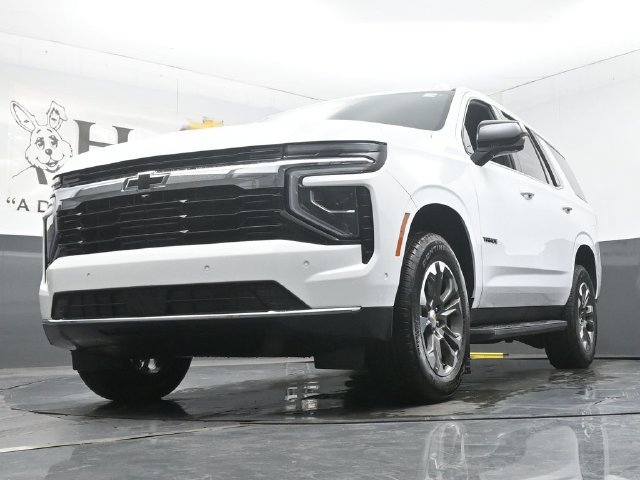 New 2026 Chevrolet Tahoe LS w/ LPO, Dark Essentials Package AWD/4WD image 4