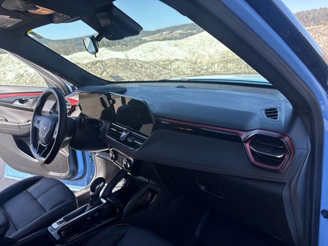 Used 2024 Chevrolet TrailBlazer RS w/ Driver Confidence Package AWD/4WD image 30