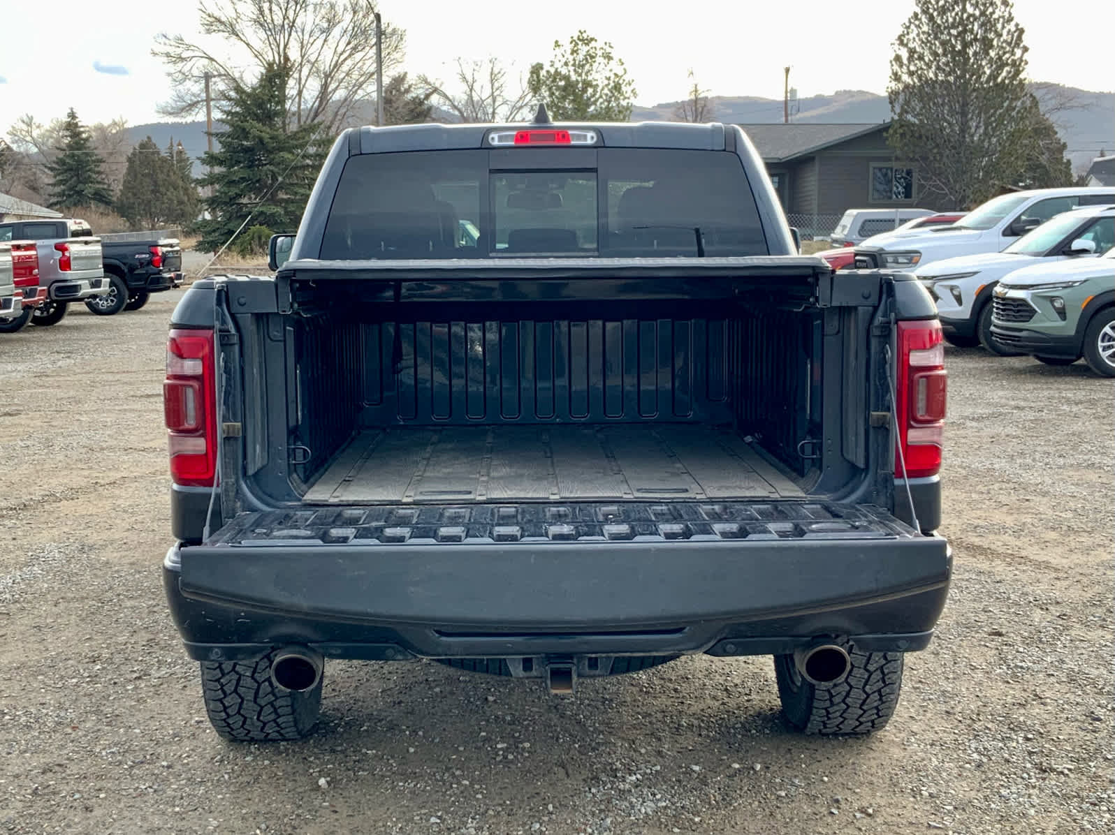 Used 2019 RAM 1500 Laramie image 19