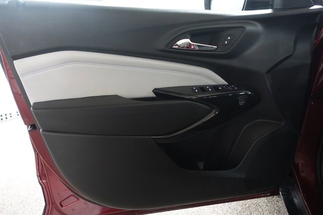 Used 2025 Chevrolet Trax LT image 9