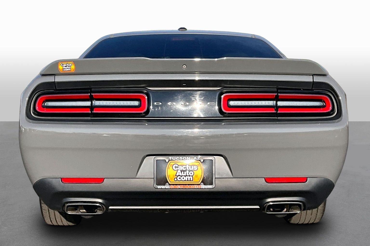 Used 2019 Dodge Challenger SXT RWD image 4