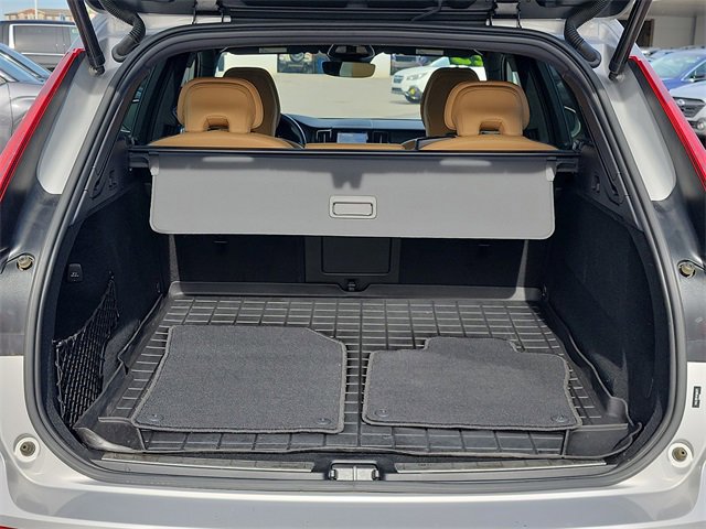 Used 2023 Volvo XC60 B5 Ultimate image 7