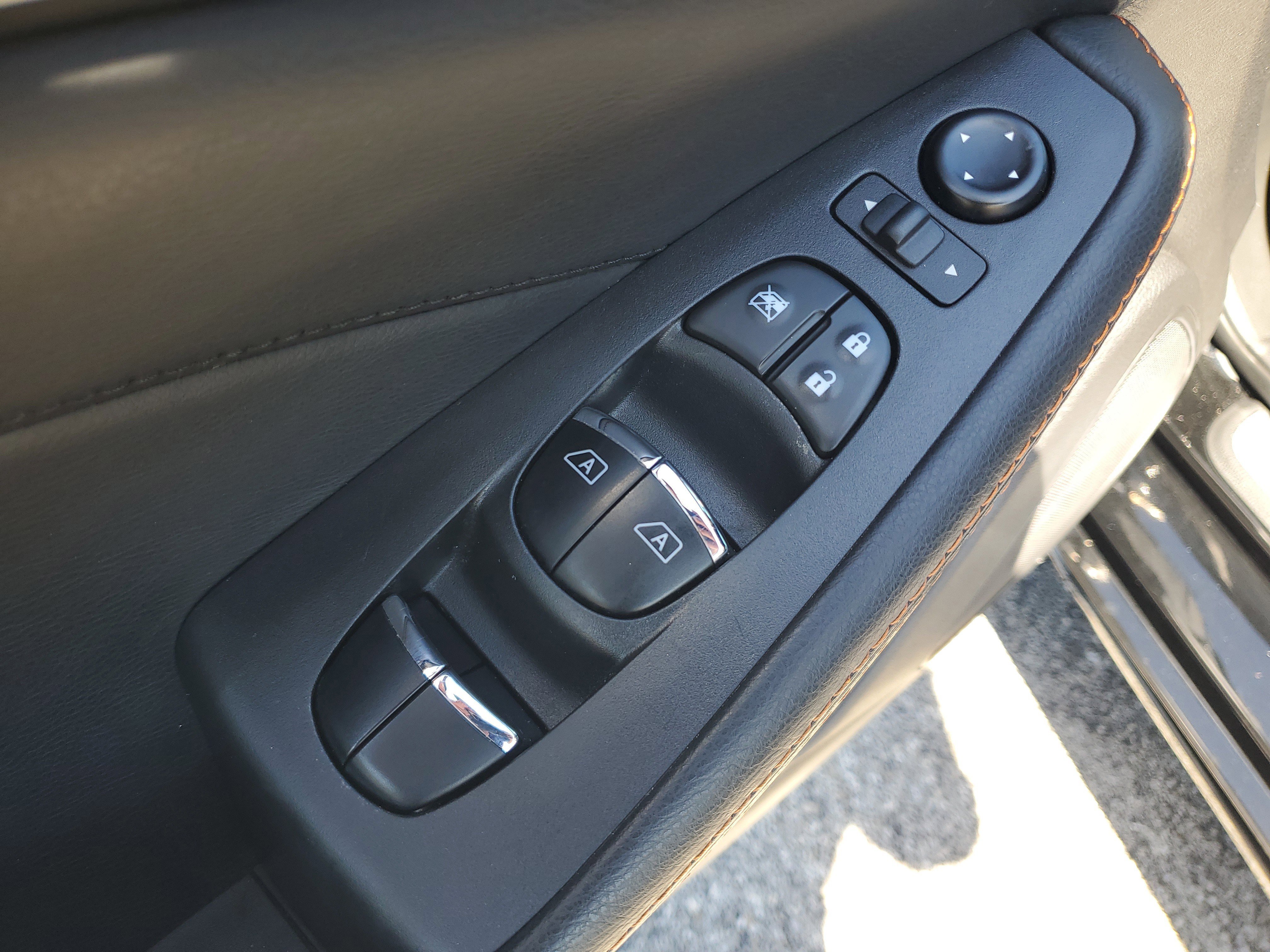 Certified 2023 Nissan Maxima SR w/ Sport Mat Group FWD image 11