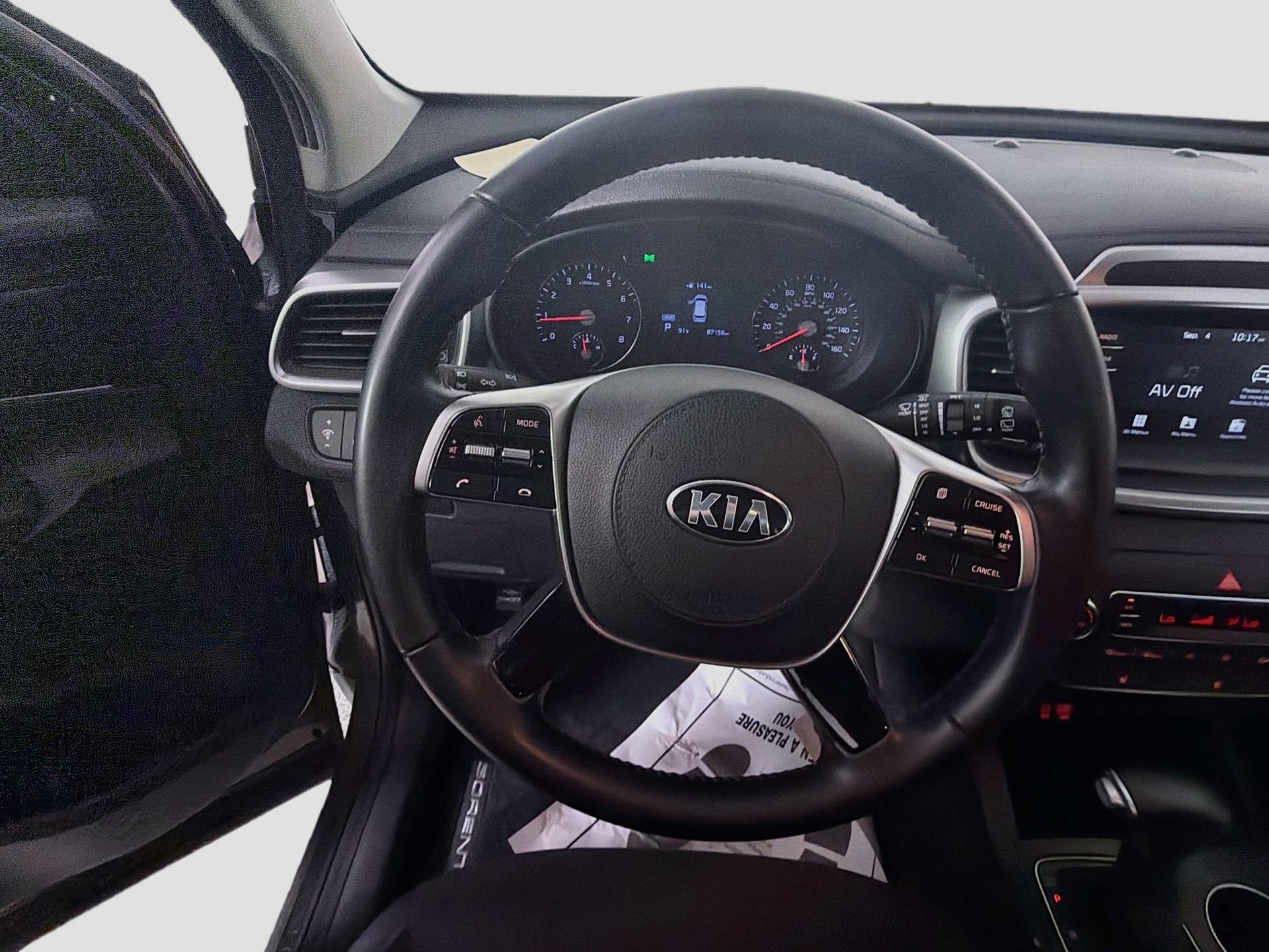 Used 2020 Kia Sorento S FWD image 11